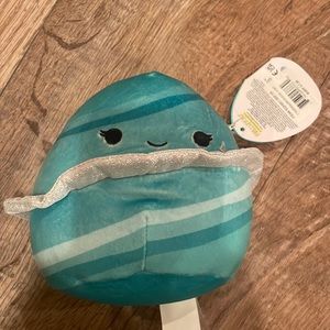 Hugo the Planet Squishmallow